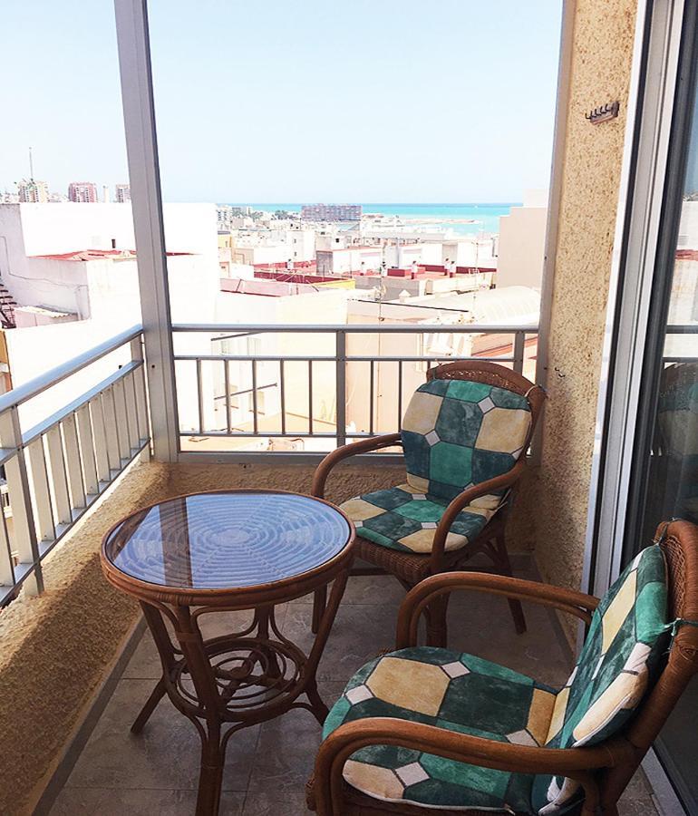 Apartament Bambu N°2 Przy Plazy Piekny Widok Torrevieja Dış mekan fotoğraf
